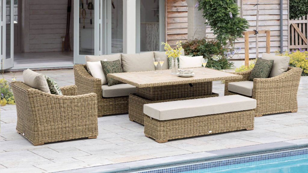 bramblecrest fairford 3 seat sofa with rectangle piston table bench & 2 sofa chairs X24FF06 lifestyle 2