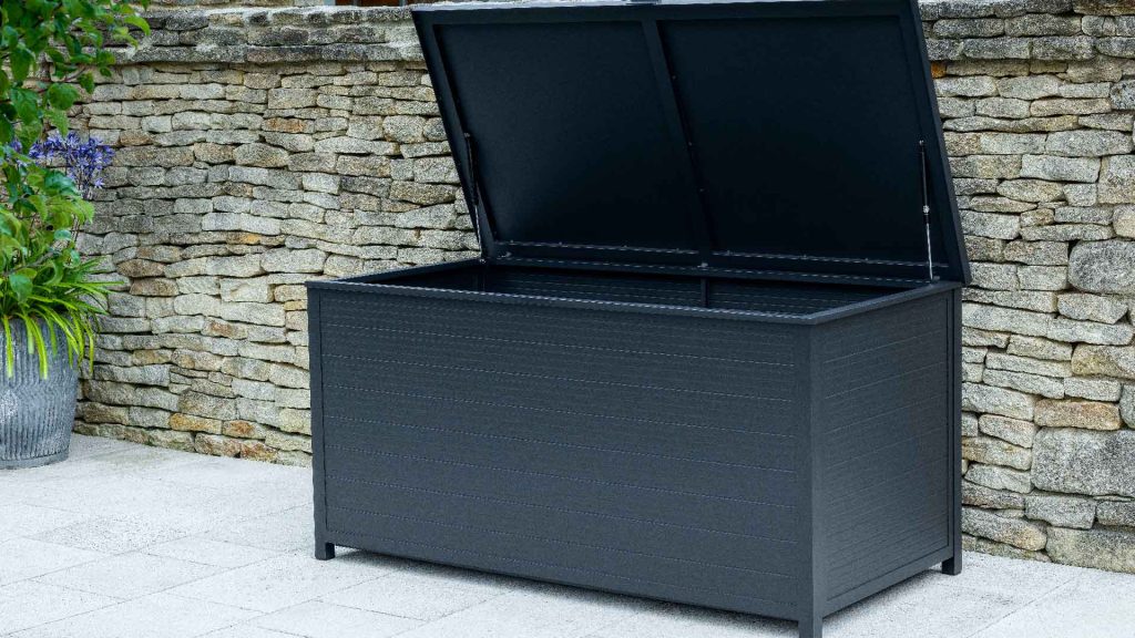 bramblecrest san marino large cushion box including liner ASMCB1 lifestyle 1